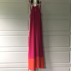 Old Navy Maxi dress, worn twice. Great condition!